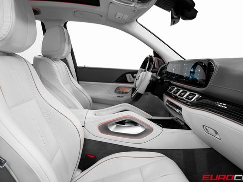 Used 2022 Mercedes-Benz Maybach GLS 600 Maybach GLS 600 *5-SEAT CONFIG image 32