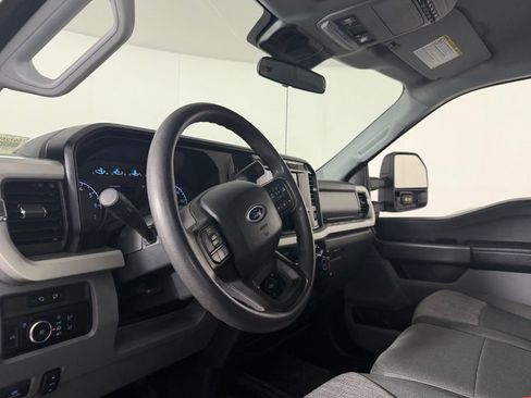 Used 2024 Ford F350 XLT w/ FX4 Off-Road Package image 20