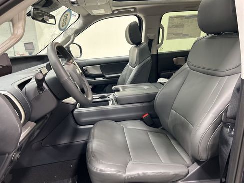 New 2026 Ford Expedition Max Active image 9