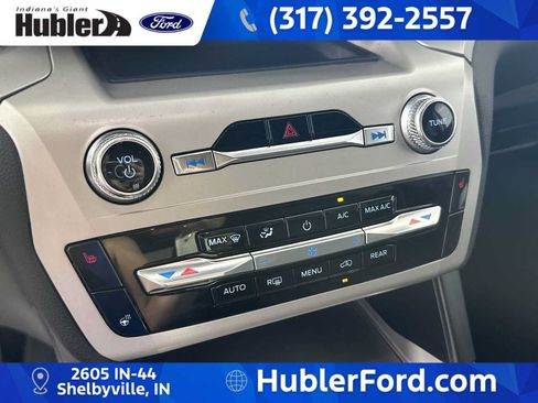 Used 2023 Ford Explorer XLT w/ Equipment Group 202A AWD/4WD image 18