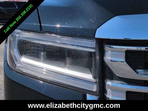 Used 2022 GMC Acadia SLT w/ Trailering Package AWD/4WD image 9