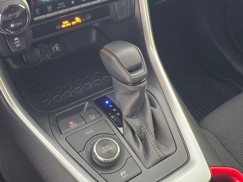 Used 2025 Toyota RAV4 LE image 30