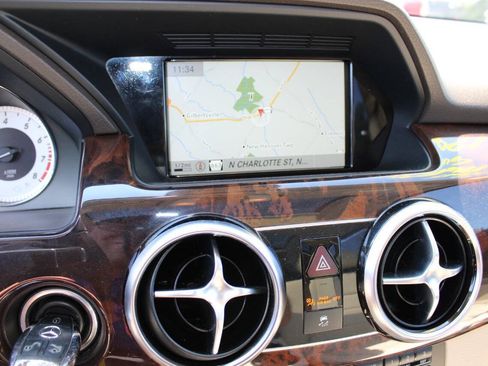 Used 2015 Mercedes-Benz GLK 350 2WD image 16