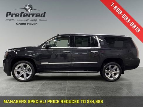 Used 2019 Cadillac Escalade ESV Premium Luxury image 11