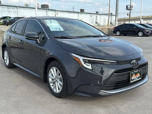 Certified 2026 Toyota Corolla XLE FWD image 10