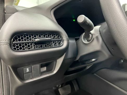 Certified 2025 Honda HR-V LX image 14
