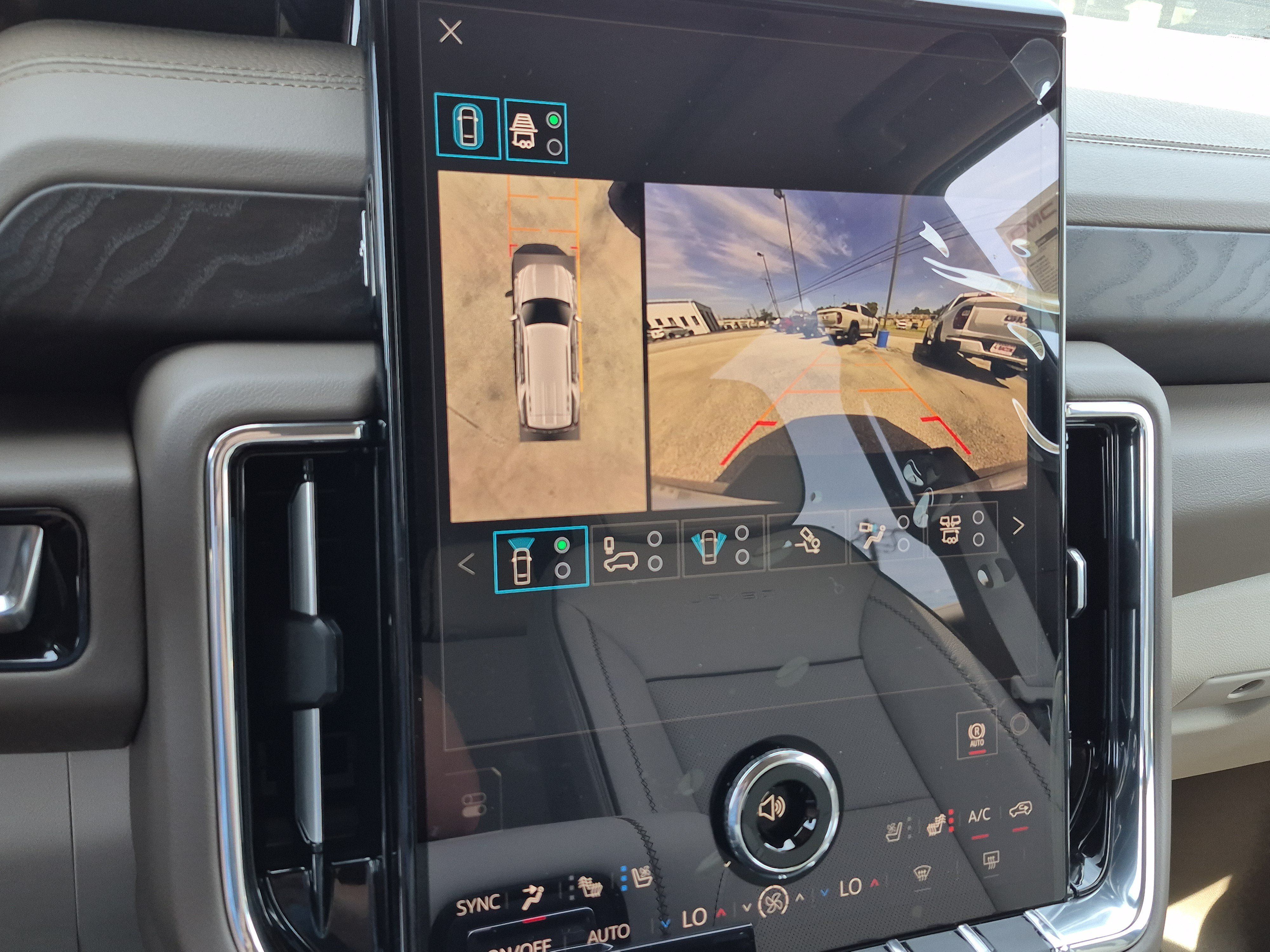 New 2026 GMC Yukon Denali w/ Denali Reserve Package AWD/4WD image 19