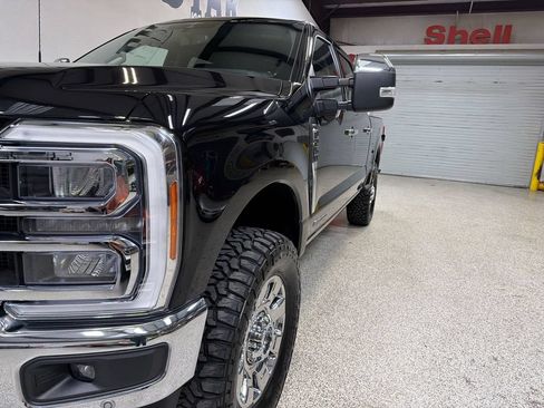 Used 2023 Ford F250 Lariat w/ Lariat Ultimate Package AWD/4WD image 10