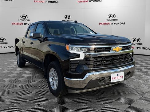 Used 2025 Chevrolet Silverado 1500 LT AWD/4WD image 1