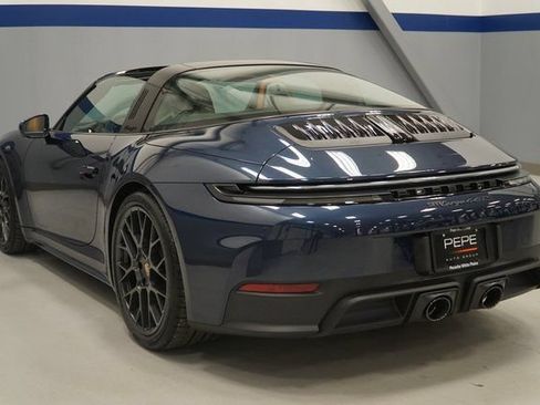 Certified 2026 Porsche 911 Targa 4 GTS AWD/4WD image 3