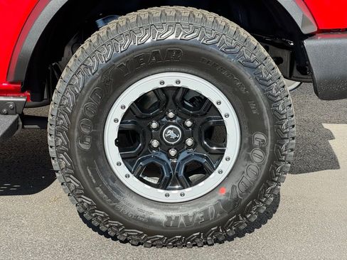 New 2024 Ford Bronco Outer Banks w/ Sasquatch Package AWD/4WD image 46
