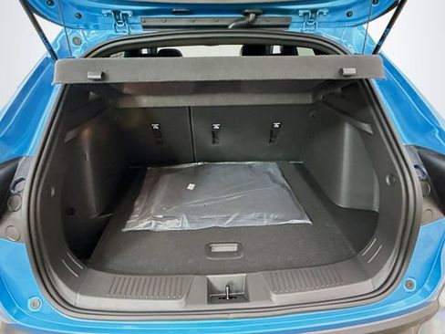 New 2026 Chevrolet Trax RS w/ Sunroof Package image 28