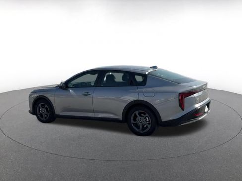 Used 2026 Kia K4 FWD image 9