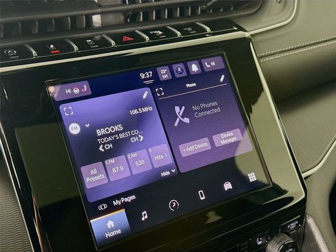 New 2025 Jeep Grand Cherokee Altitude image 15