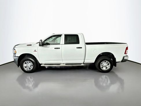 Used 2024 RAM 3500 Tradesman w/ Chrome Appearance Group AWD/4WD image 4