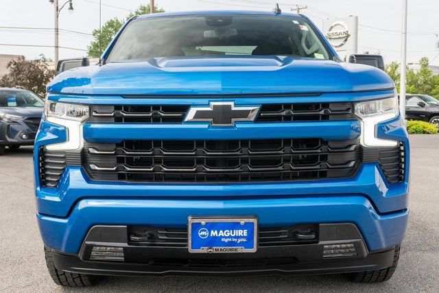 Used 2022 Chevrolet Silverado 1500 RST AWD/4WD image 3