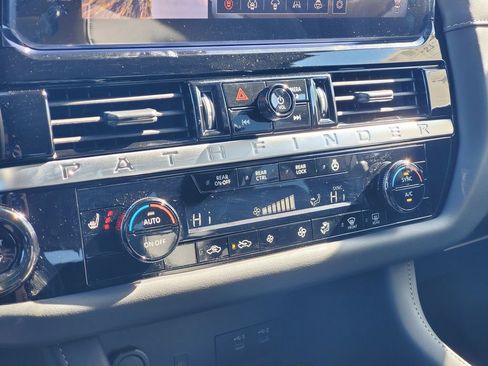 New 2026 Nissan Pathfinder SL image 30