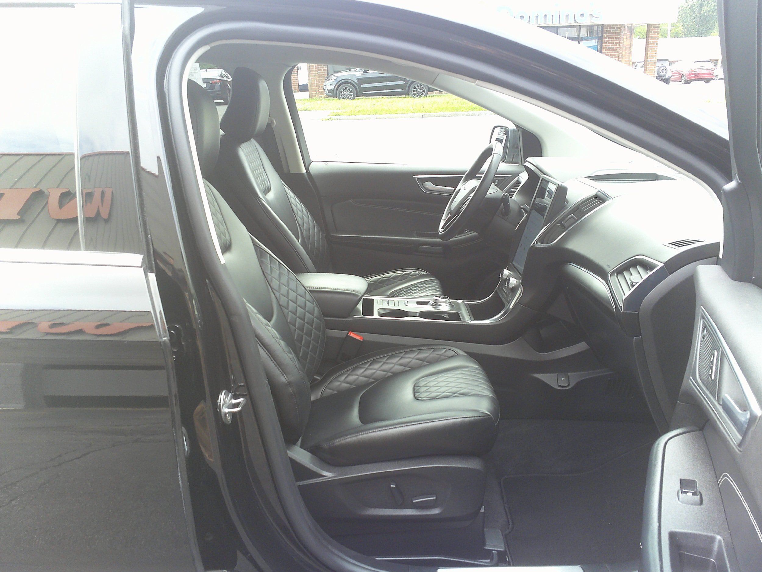 Used 2024 Ford Edge Titanium AWD/4WD image 29