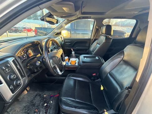 Used 2018 GMC Sierra 1500 SLT image 3