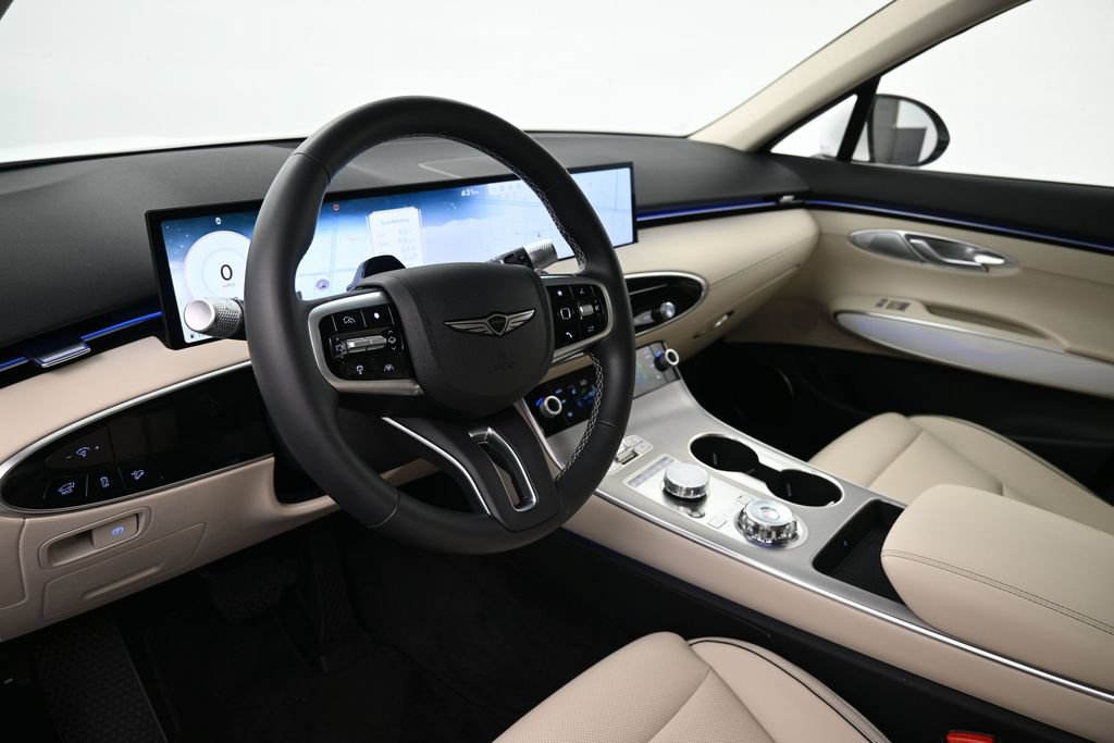 Used 2026 Genesis GV70 2.5T Advanced AWD/4WD image 4