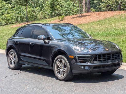 Used 2017 Porsche Macan AWD/4WD image 26