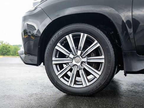 Used 2017 Lexus LX 570 4WD w/ Luxury Package image 14