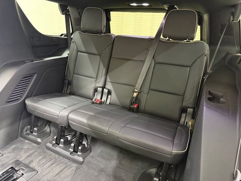 Used 2022 GMC Yukon SLT w/ SLT Premium Package AWD/4WD image 16