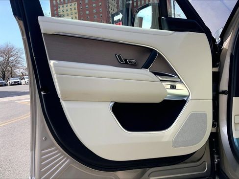 New 2026 Land Rover Range Rover SE AWD/4WD image 10