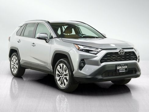 Used 2025 Toyota RAV4 XLE Premium w/ Weather Package AWD/4WD image 7