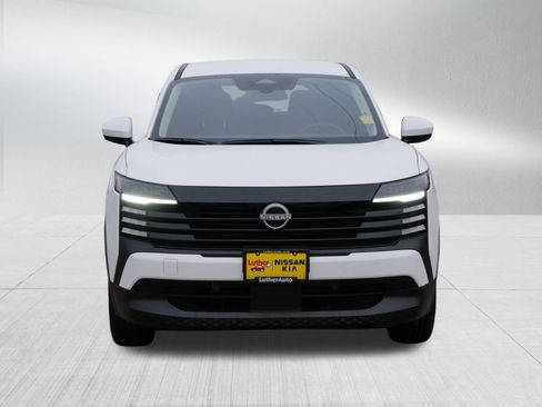 Certified 2025 Nissan Kicks SV w/ Illumination Package image 2