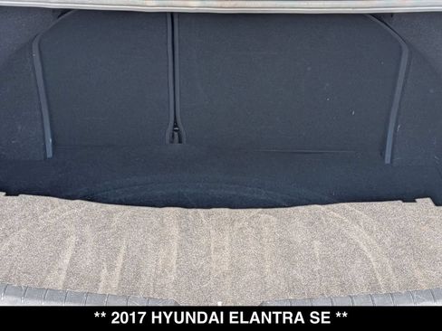Used 2017 Hyundai Elantra SE FWD image 24