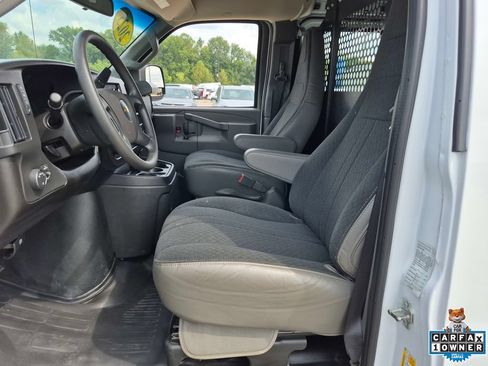 Used 2025 Chevrolet Express 2500 w/ Driver Convenience Package RWD image 9