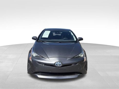 Used 2018 Toyota Prius Three FWD image 2