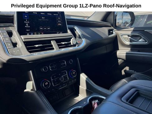 Used 2021 Chevrolet Suburban Premier image 16