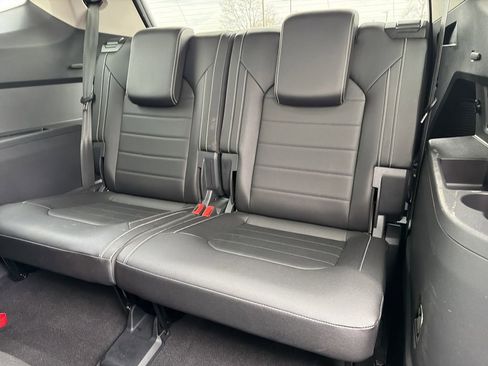 Used 2025 Volkswagen Atlas SEL image 14