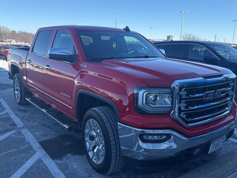 Used 2018 GMC Sierra 1500 SLT w/ SLT Premium Package image 2