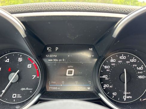 Used 2019 Alfa Romeo Giulia AWD image 16