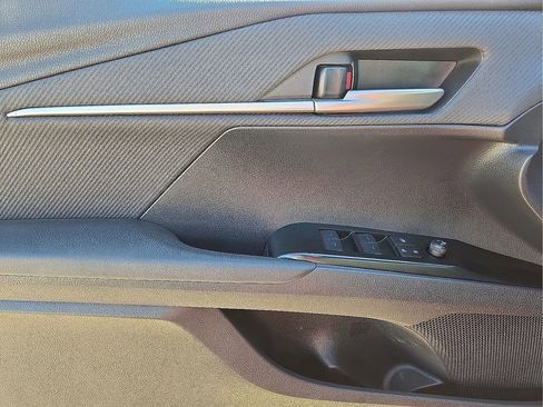 Used 2025 Toyota Camry SE image 22