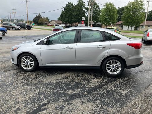Used 2016 Ford Focus SE FWD image 6