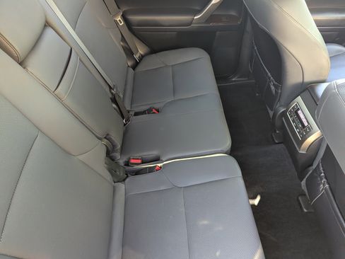 Used 2019 Lexus GX 460 image 11