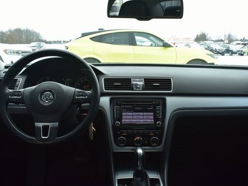 Used 2012 Volkswagen Passat TDI SE image 33