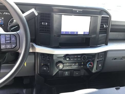 Used 2025 Ford F350 XL w/ XL Driver Assist Package AWD/4WD image 17