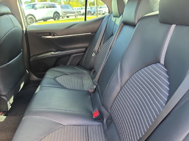 Used 2021 Toyota Camry SE FWD image 12