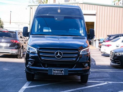 Used 2023 Mercedes-Benz Sprinter 3500 image 2