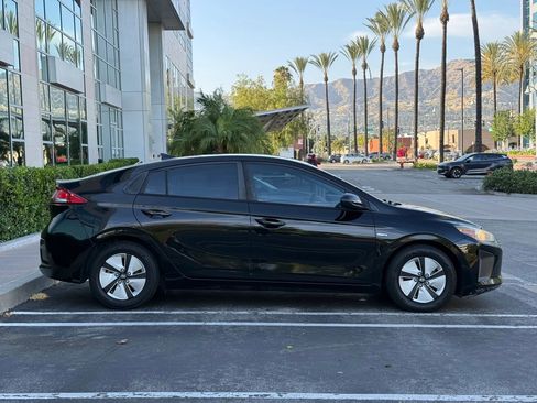 Used 2019 Hyundai Ioniq Blue FWD image 6