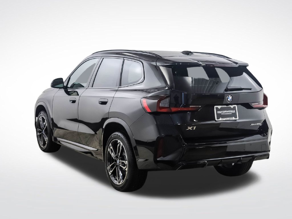Used 2026 BMW X1 xDrive28i w/ Technology Package AWD/4WD image 3