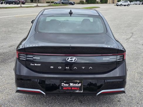 Used 2024 Hyundai Sonata SEL FWD image 3