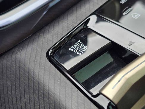 Used 2025 BMW X3 xDrive30i w/ Premium Package image 34