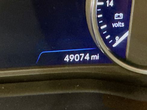 Used 2024 Buick Enclave Premium image 19