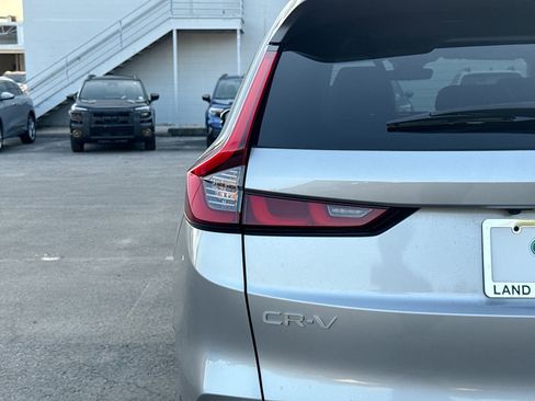 Used 2024 Honda CR-V EX-L image 10